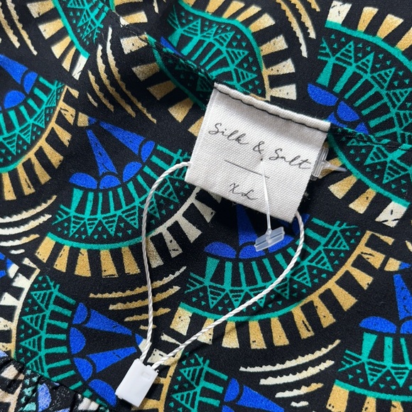 Chic Teal Patterned Maxi Dress - Picture 4 of 4